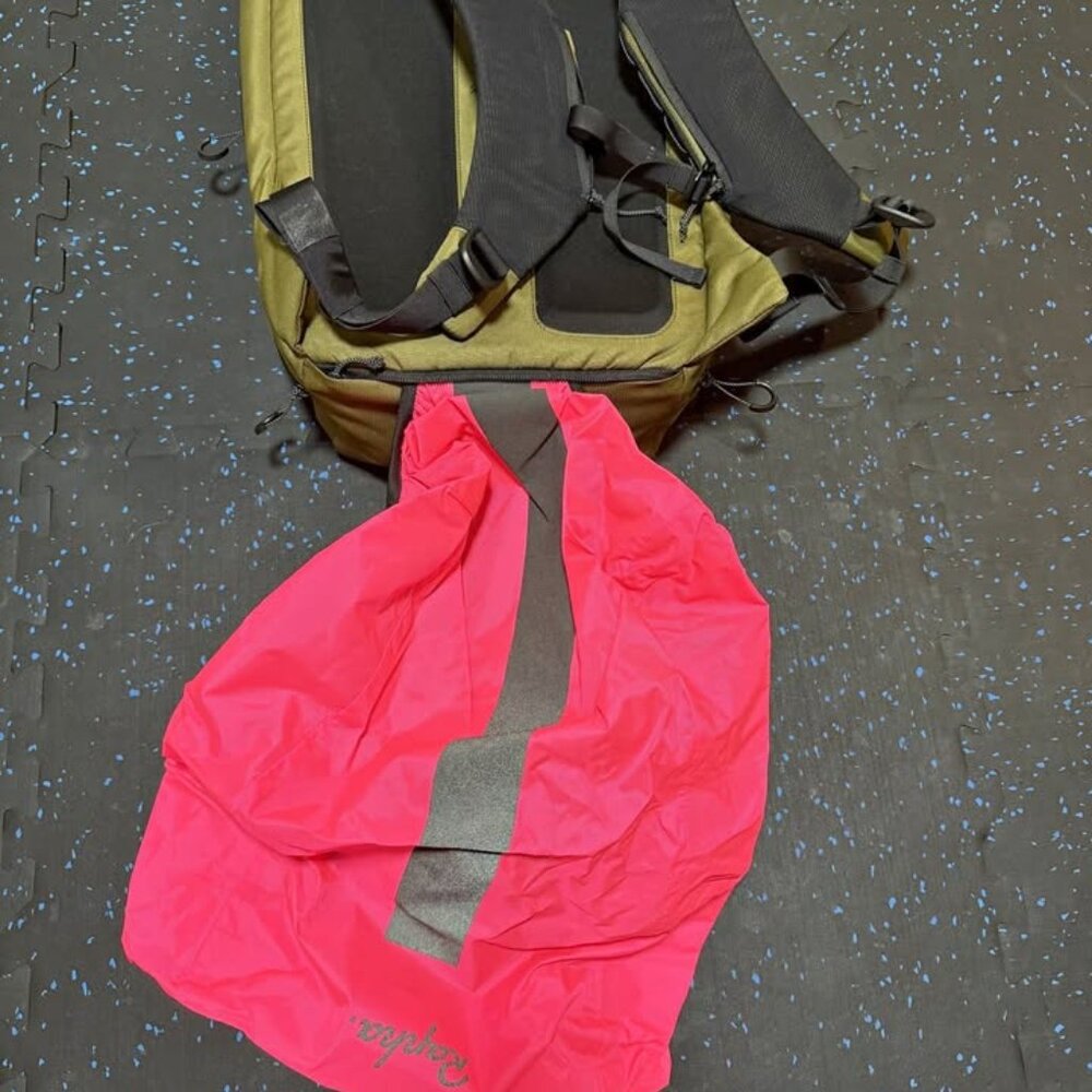 Rapha Commuter Backpack - image 2